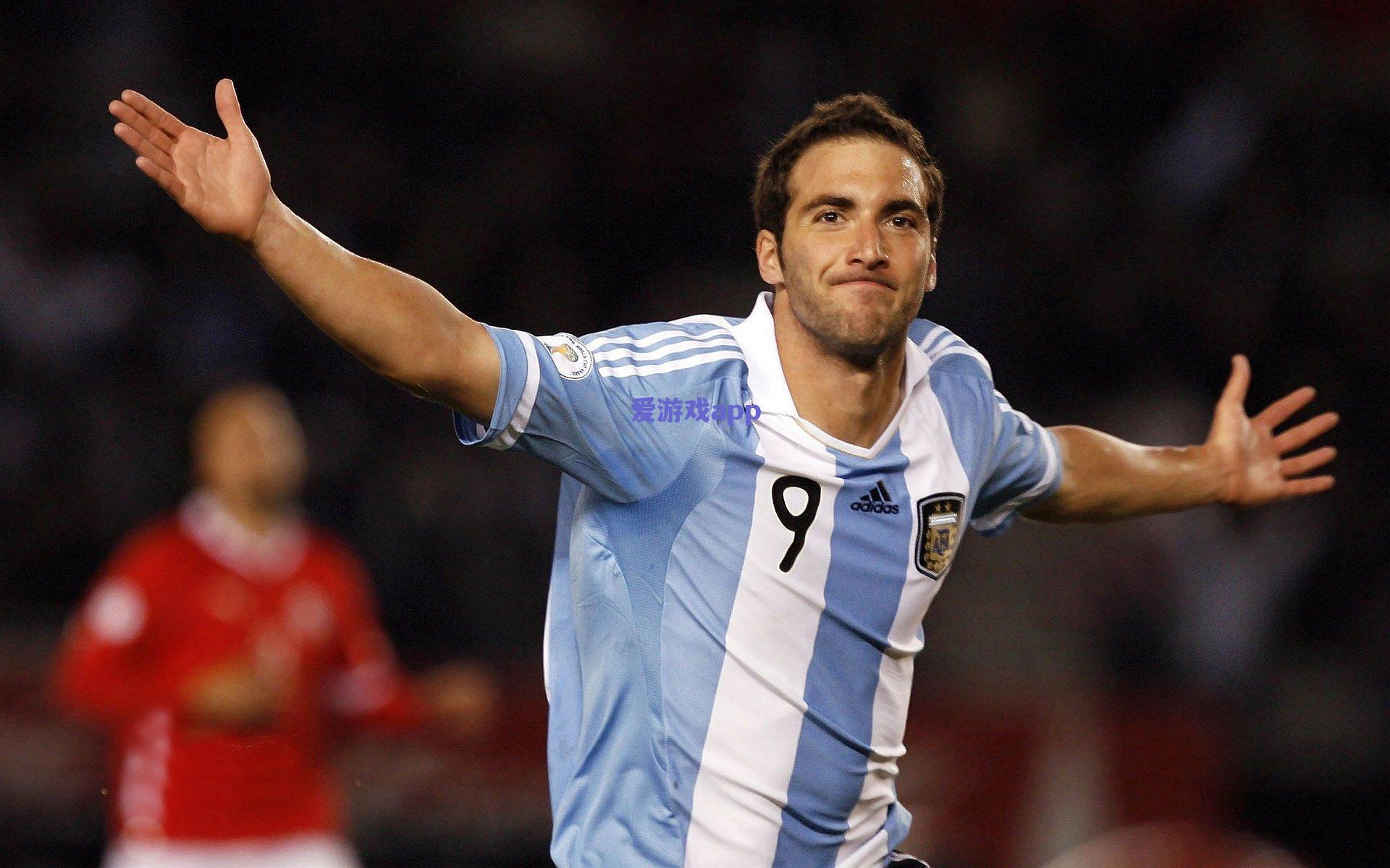 数据巨擘揭示争冠新格局 枪手概率超八成 曼城卫冕之路遭遇严峻挑战