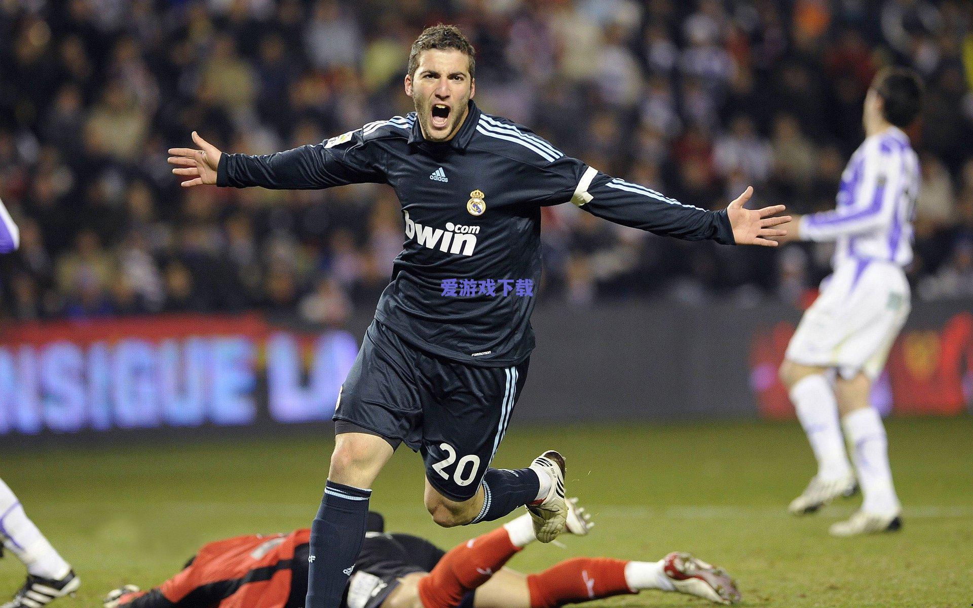 德甲欧战疲软再现，拜仁多特苦撑门面，联赛竞争力遭质疑