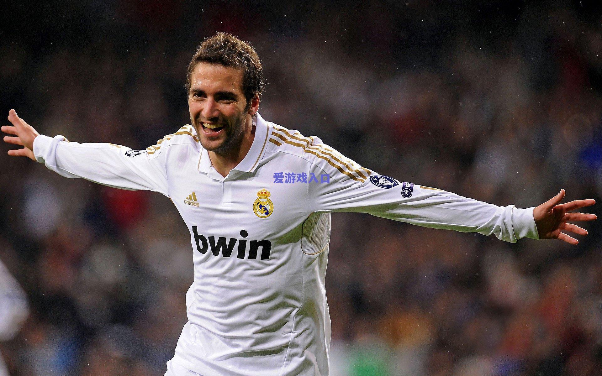 B席迎欧冠里程碑之夜 葡萄牙百场俱乐部再添巨星